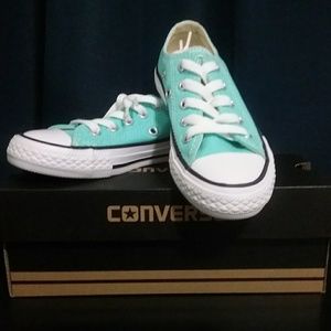 Youth converse shoes